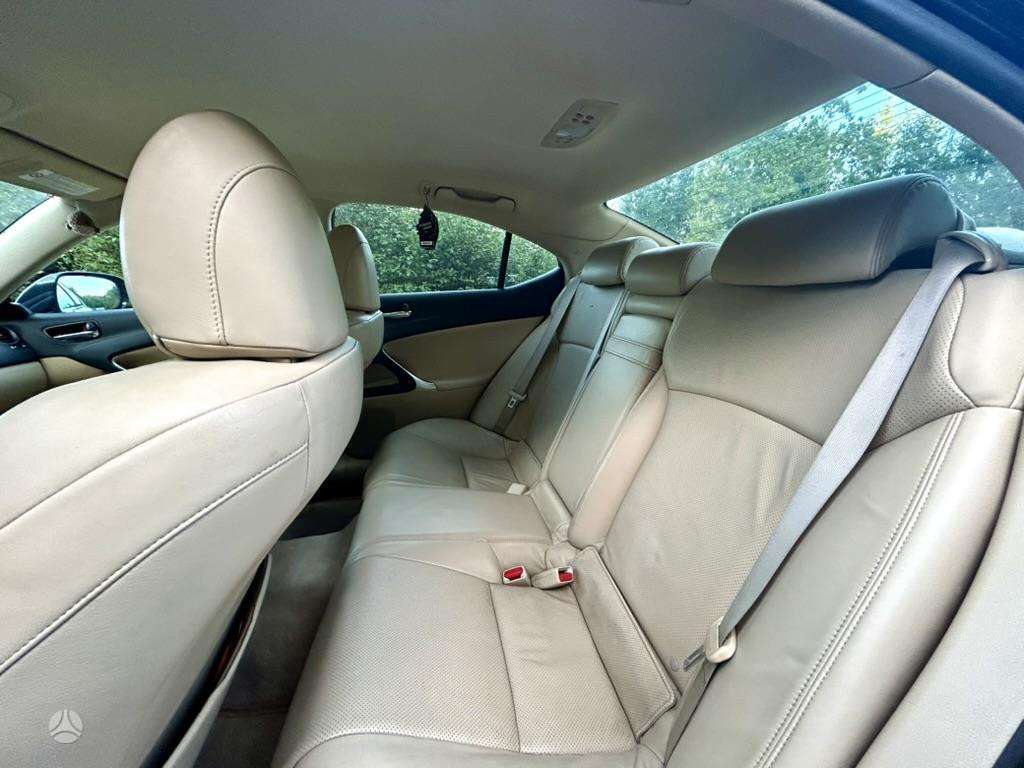 Lexus IS 250, 2.5 l., Седан