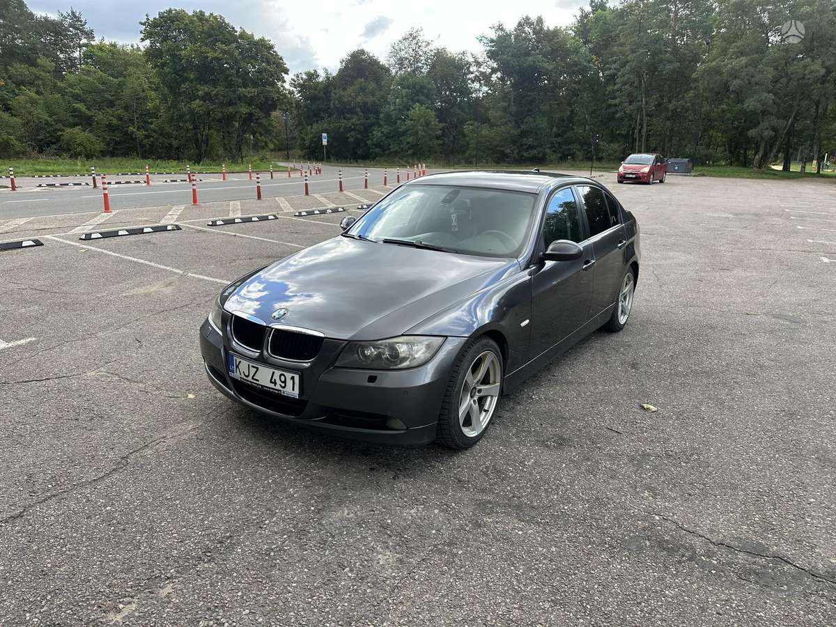 BMW 320, 2.0 l., Седан