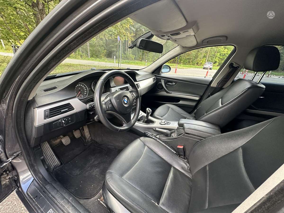 BMW 320, 2.0 l., Седан