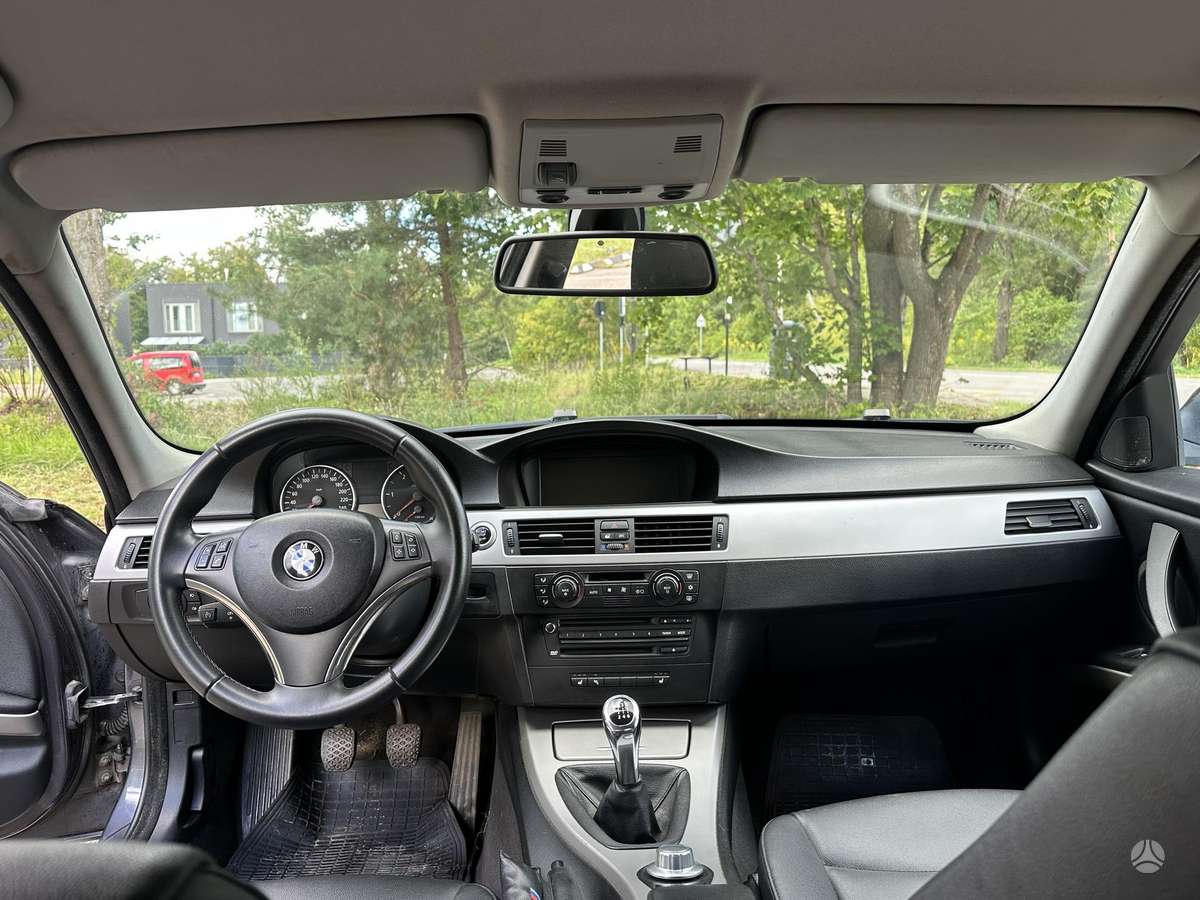 BMW 320, 2.0 l., Седан