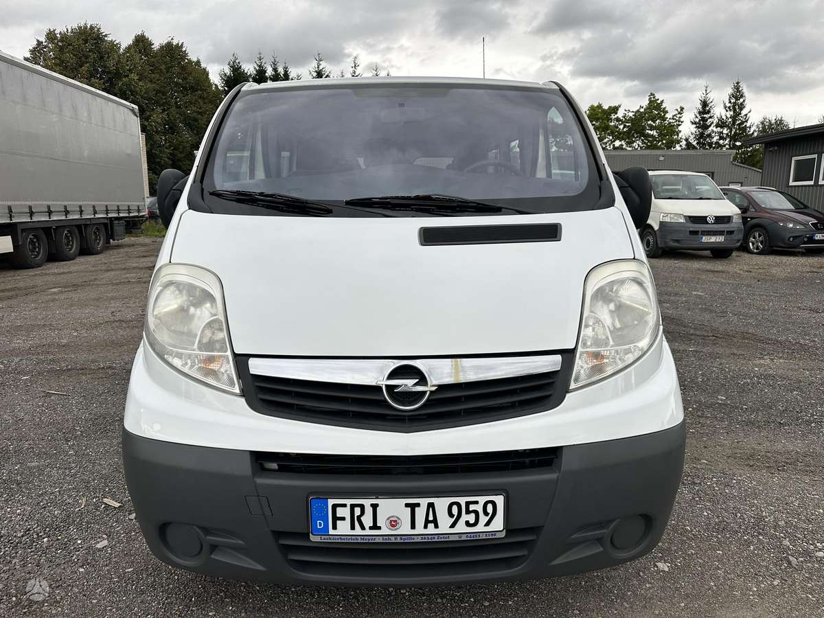 Opel Vivaro - 2