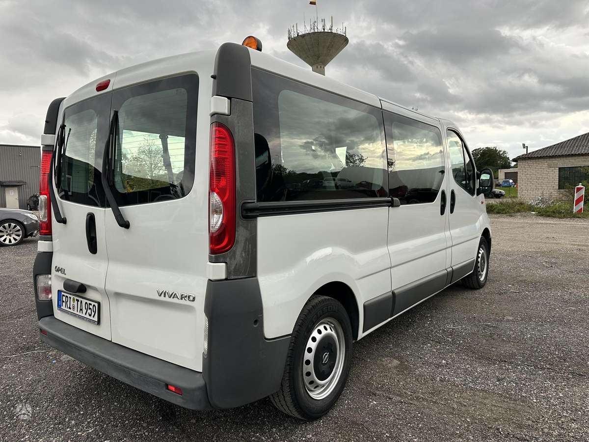 Opel Vivaro - 5