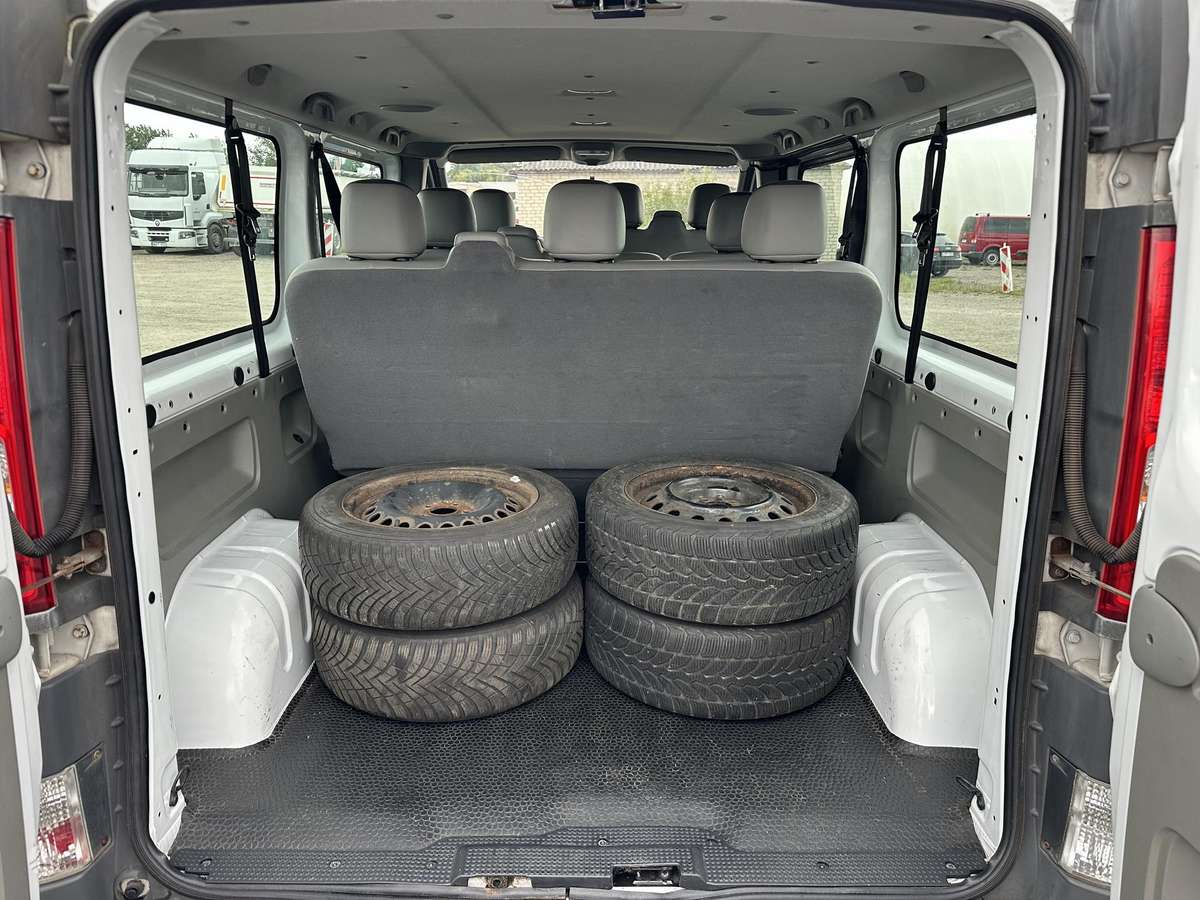 Opel Vivaro - 8
