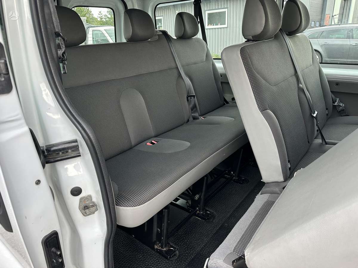 Opel Vivaro - 10