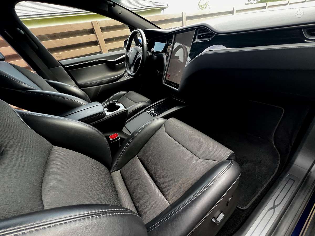 Tesla Model X, 75 kWh, off-road / crossover