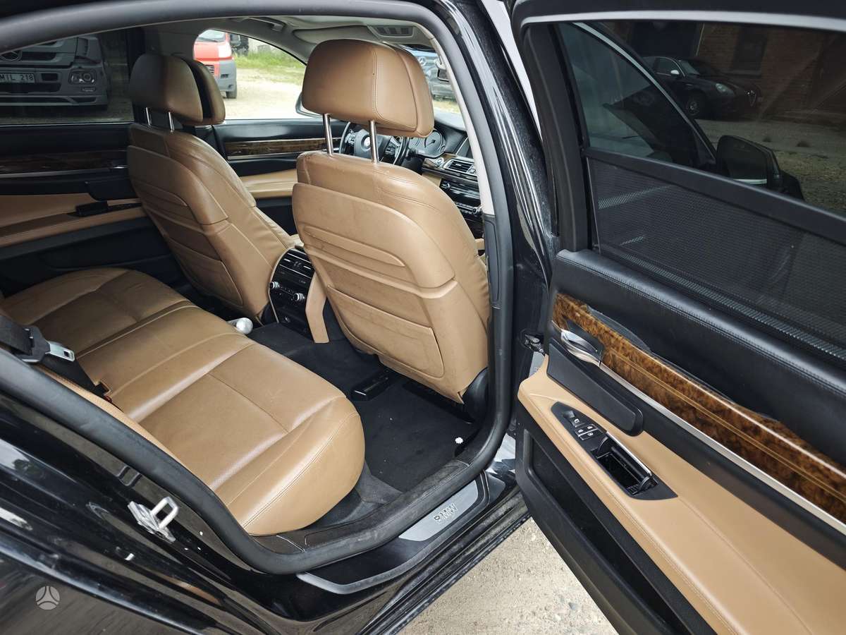 BMW 730, 3.0 l., Седан