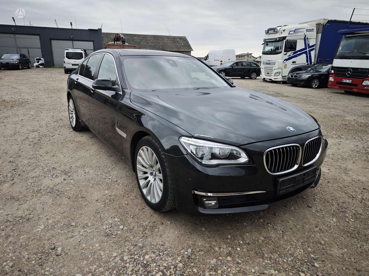 BMW 730, 3.0 l., Седан