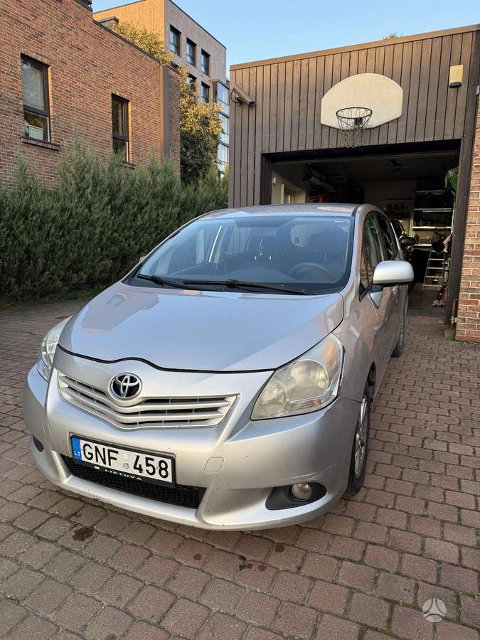 Toyota Verso - 4