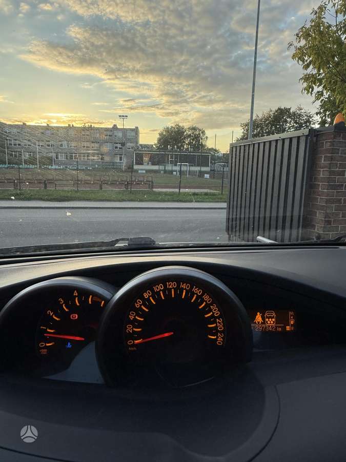 Toyota Verso - 10
