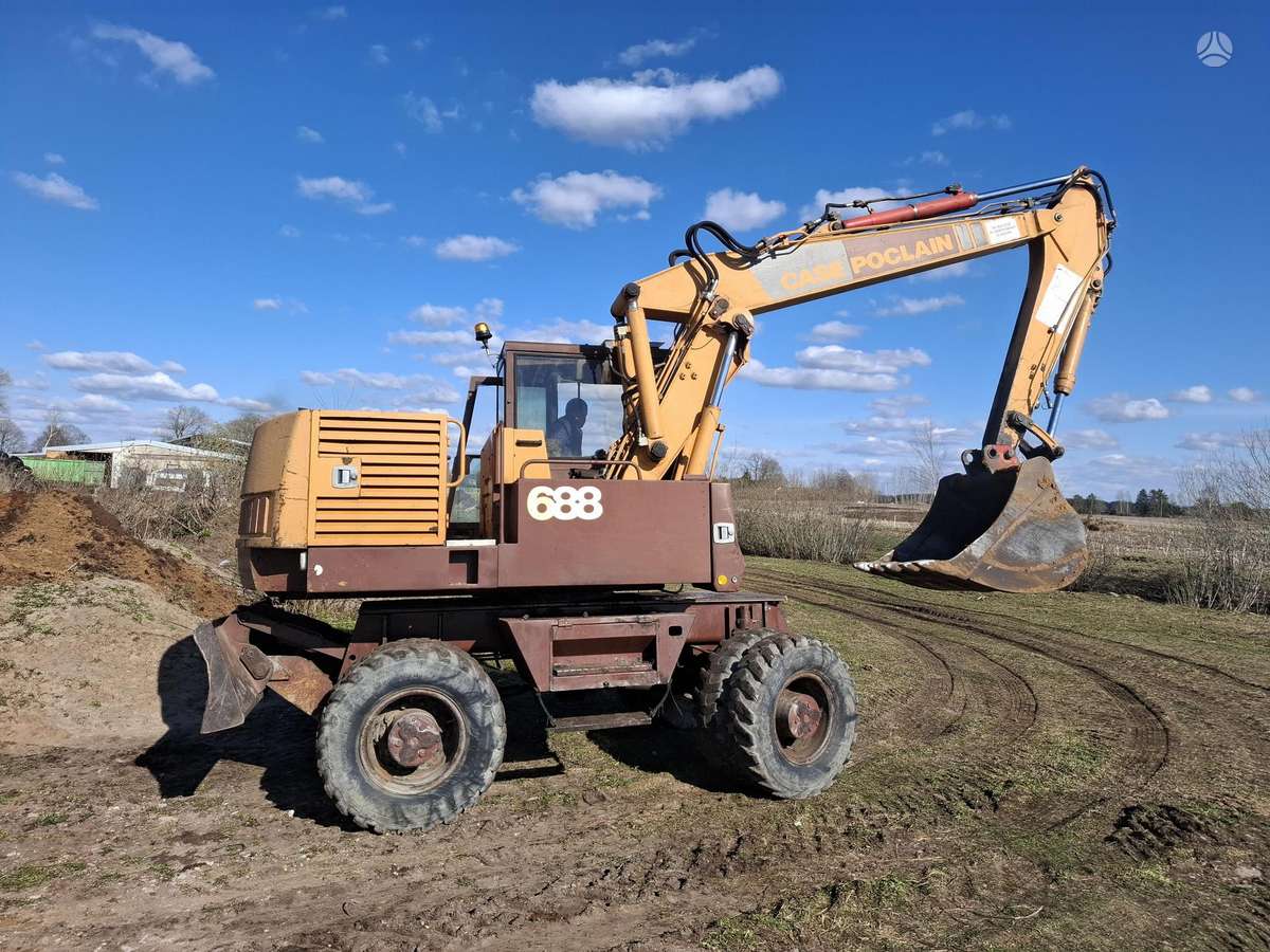 Case 688B-P, excavator