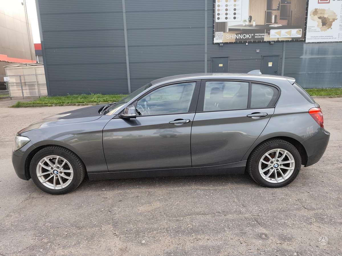 BMW 116, 2.0 l., hatchback