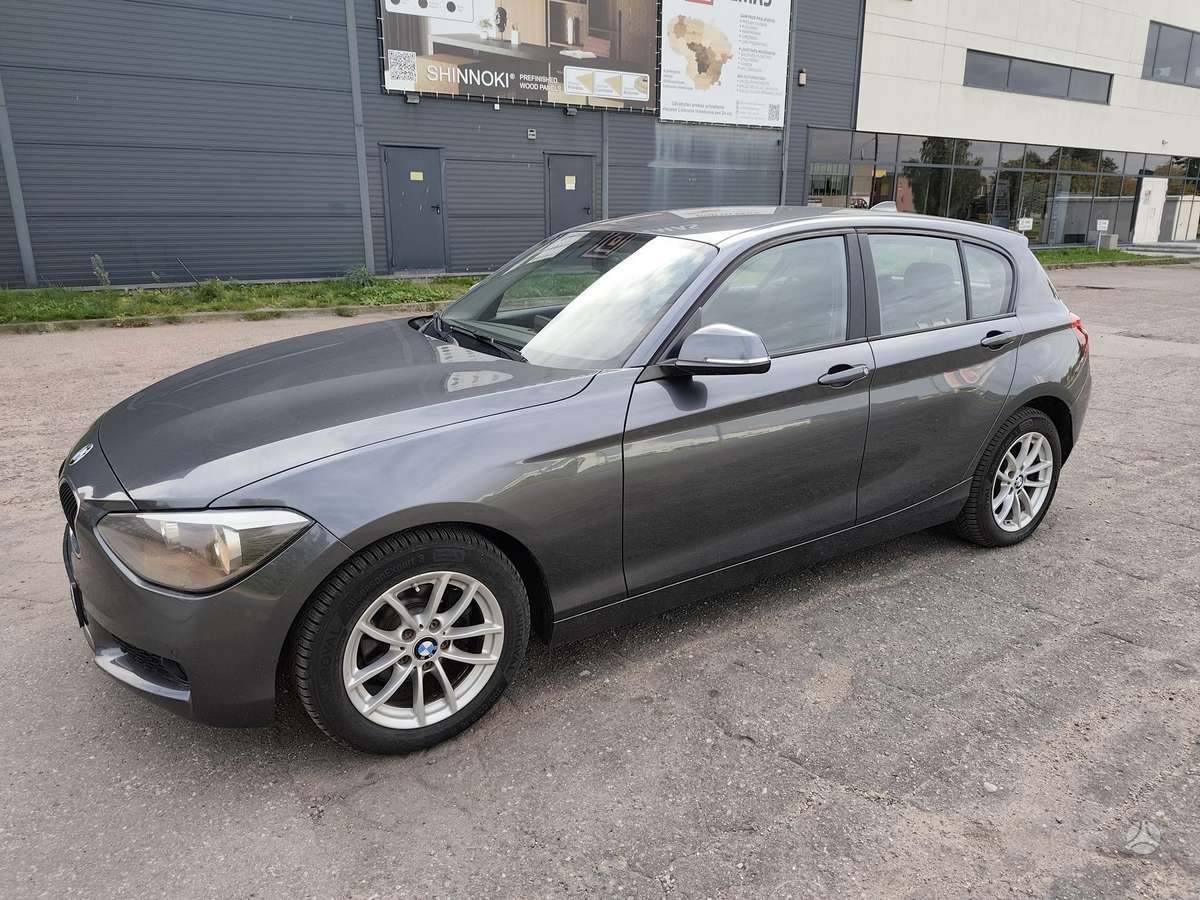 BMW 116, 2.0 l., hatchback