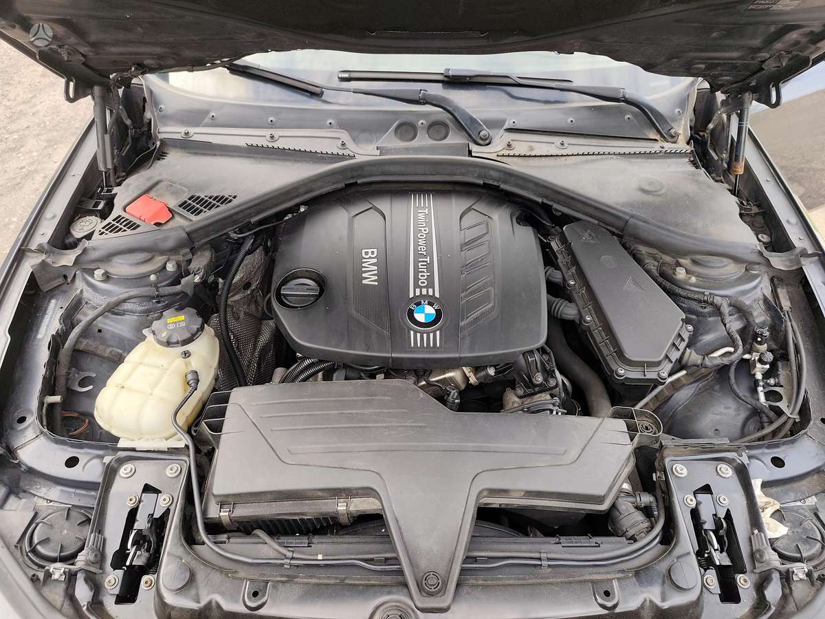 BMW 116, 2.0 l., hatchback