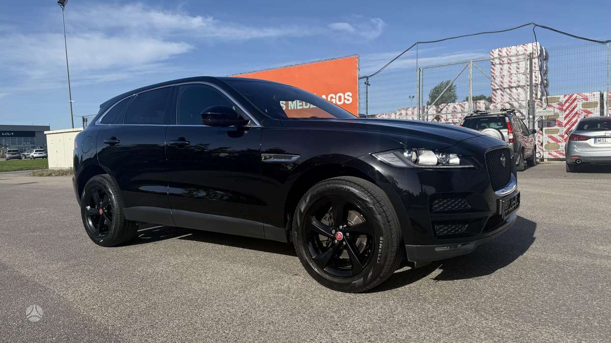 Jaguar F-Pace - 11