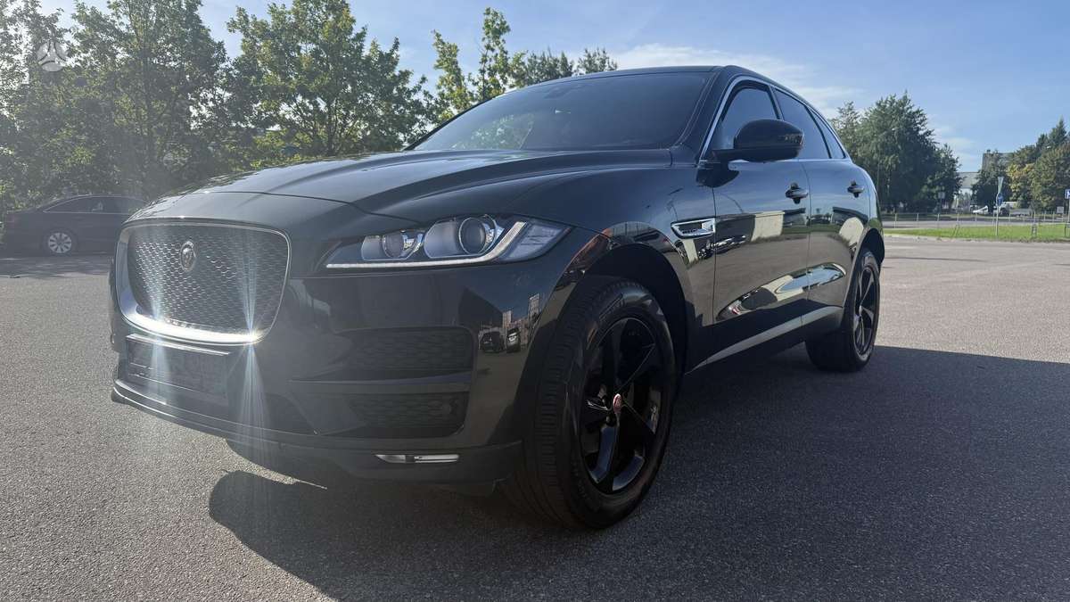 Jaguar F-Pace - 12