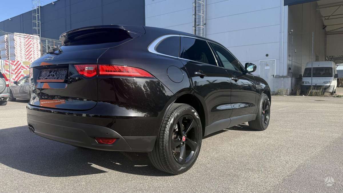 Jaguar F-Pace - 3