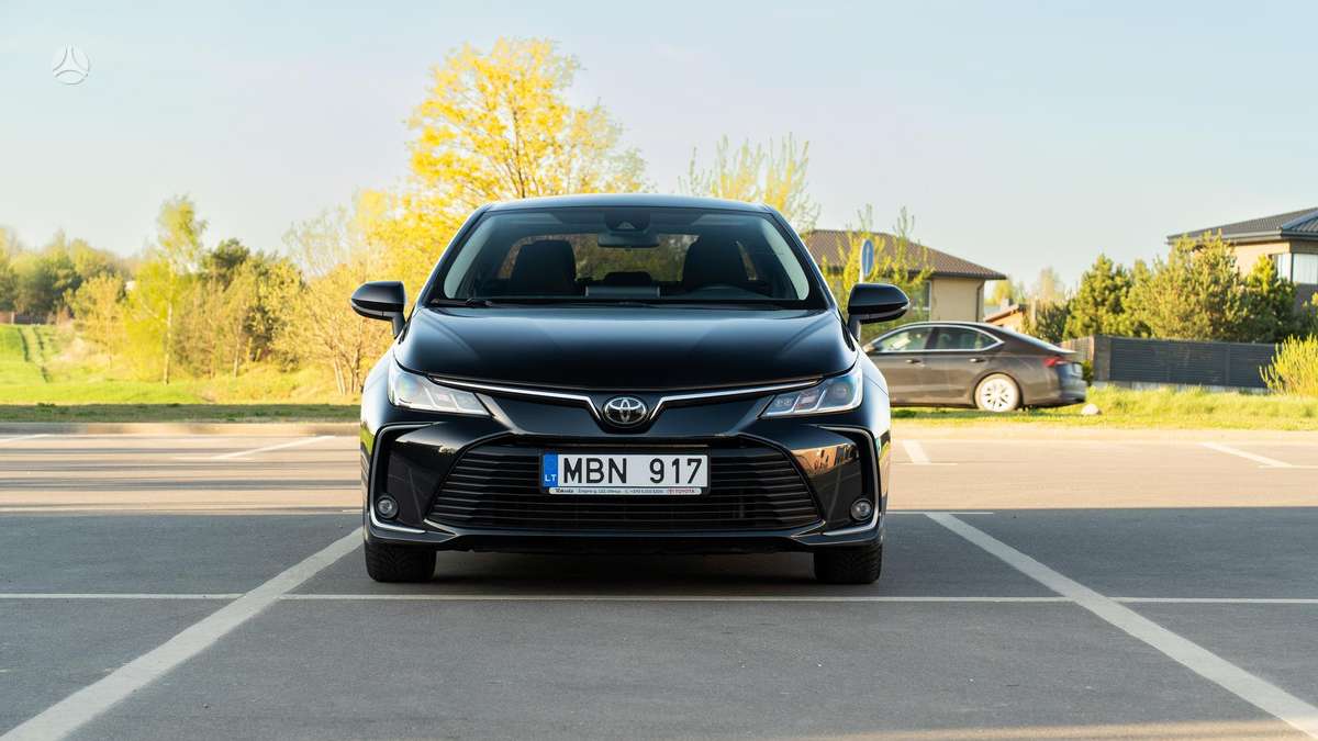 Toyota Corolla - 2