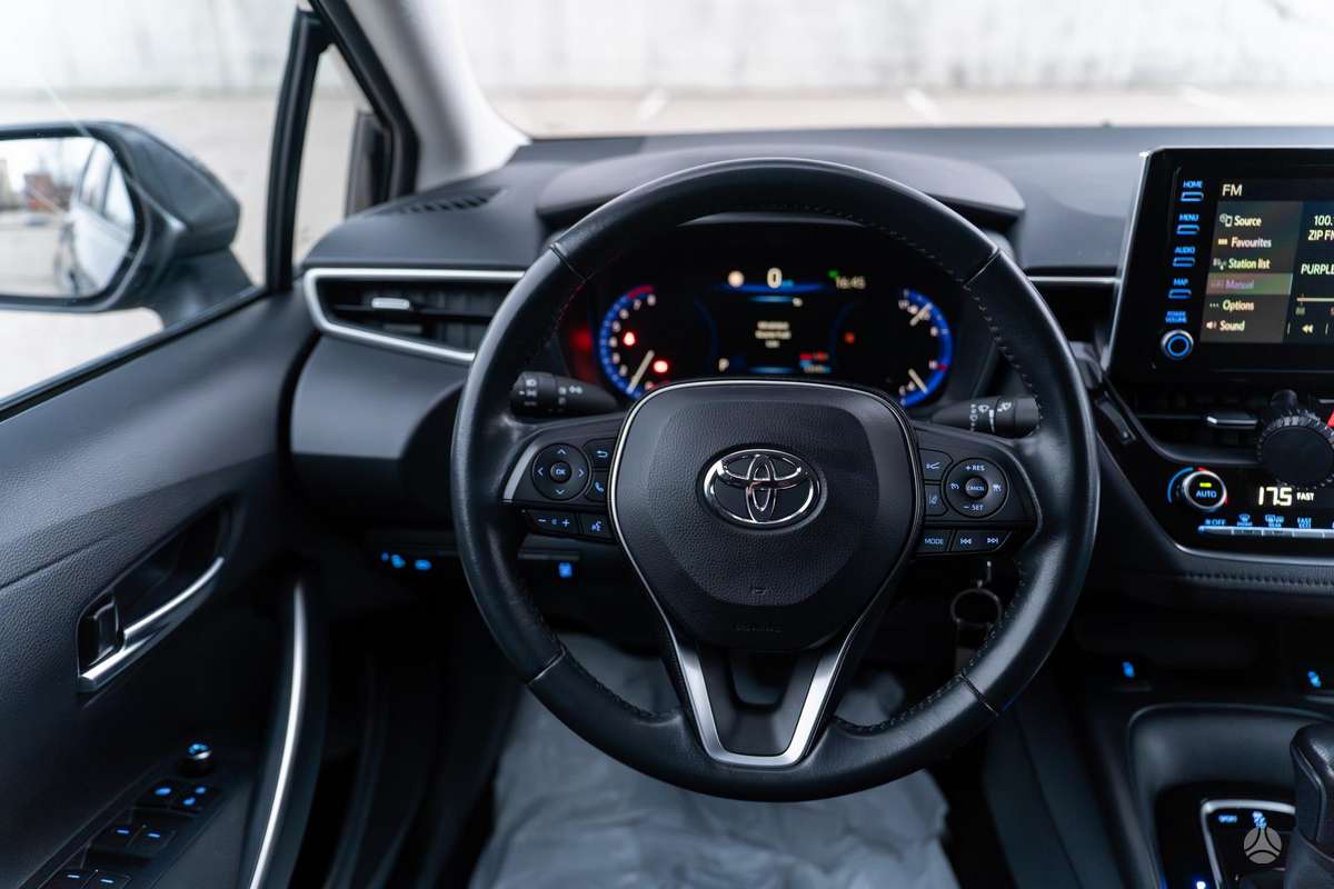 Toyota Corolla - 12