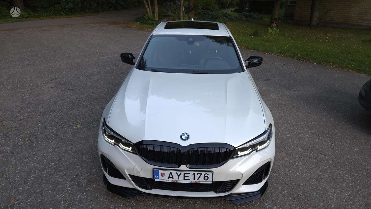 BMW 330, 2.0 l., Седан
