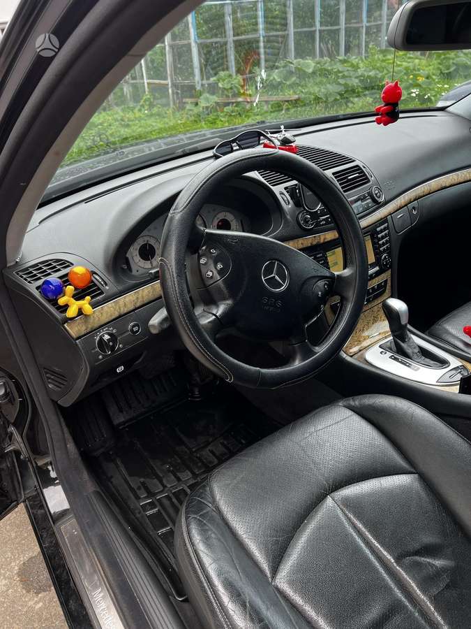 Mercedes-Benz E220, 2.2 l., Седан