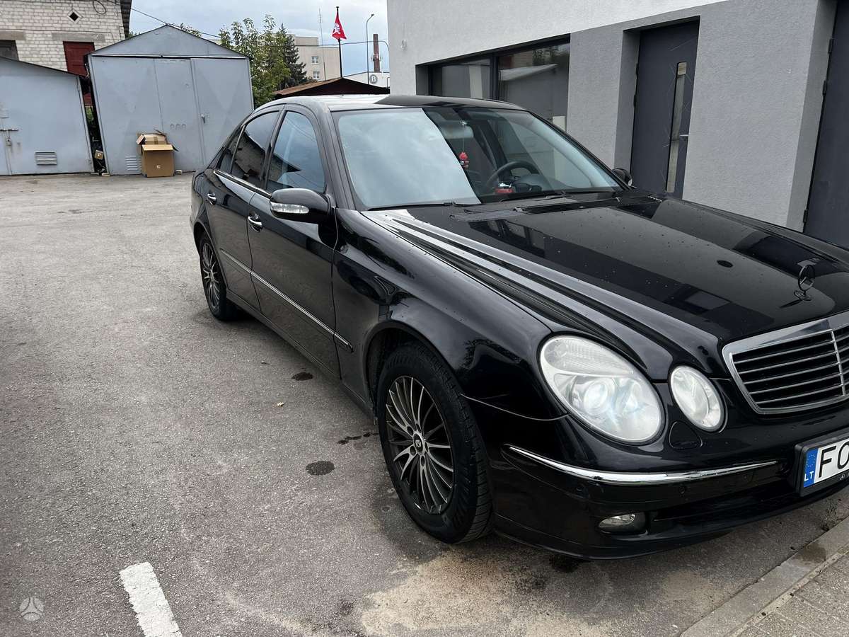 Mercedes-Benz E220, 2.2 l., Седан