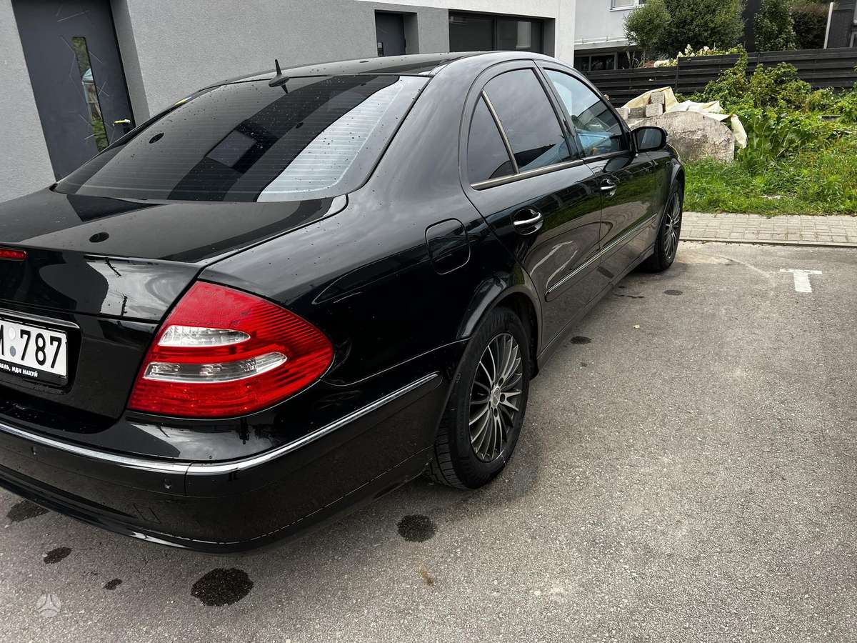 Mercedes-Benz E220, 2.2 l., Седан