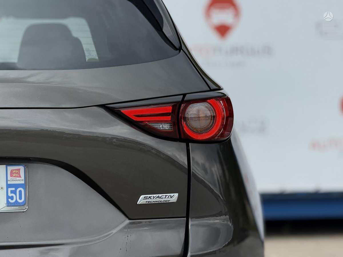 Mazda CX-5, 2.2 l., off-road / crossover
