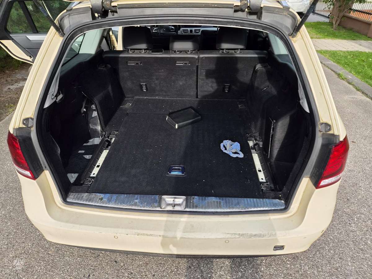 Mercedes-Benz E200, 2.1 l., Универсал