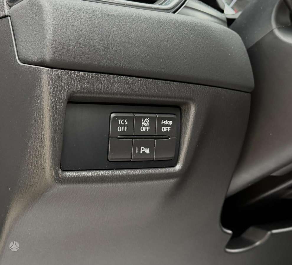 Mazda CX-5, 2.2 l., off-road / crossover