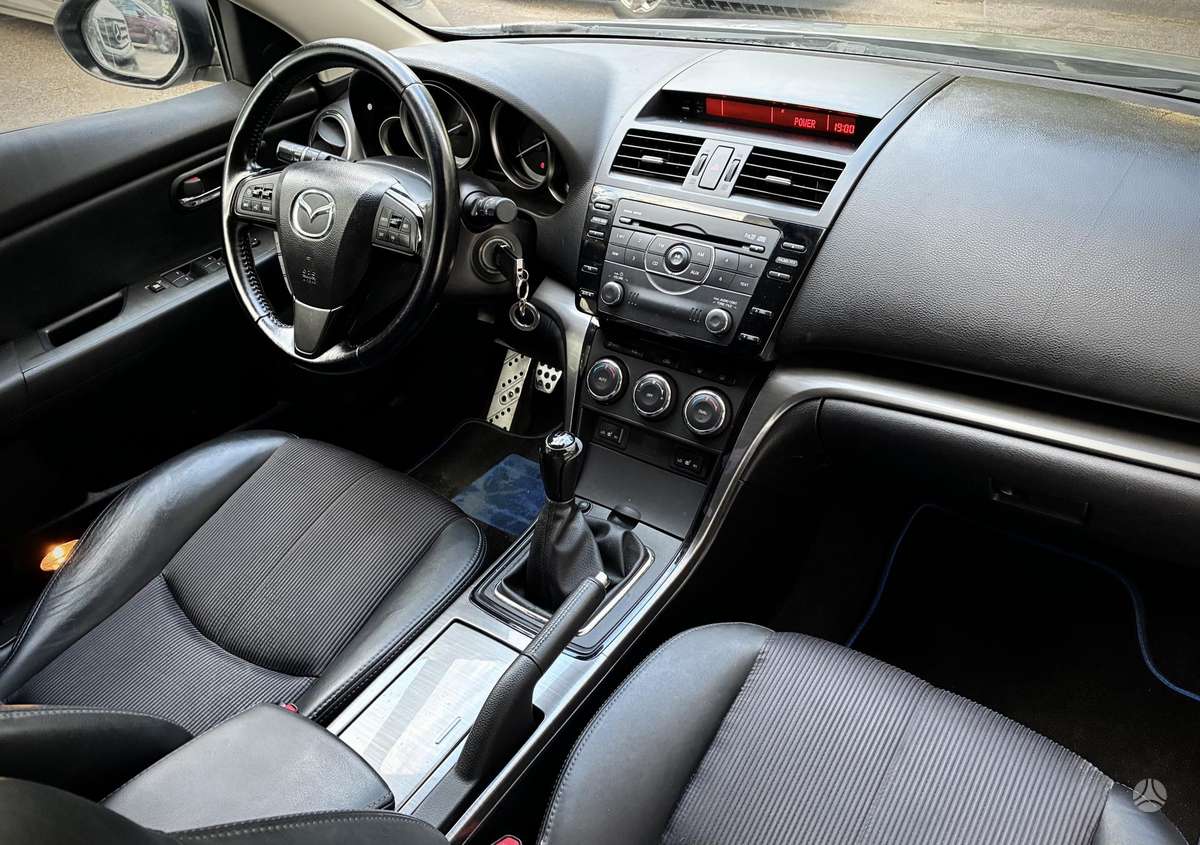 Mazda 6, 2.2 l., Хэтчбек