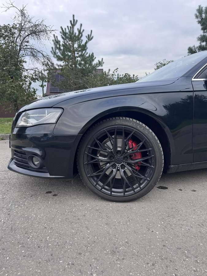 Audi A4, 2.7 l., Седан