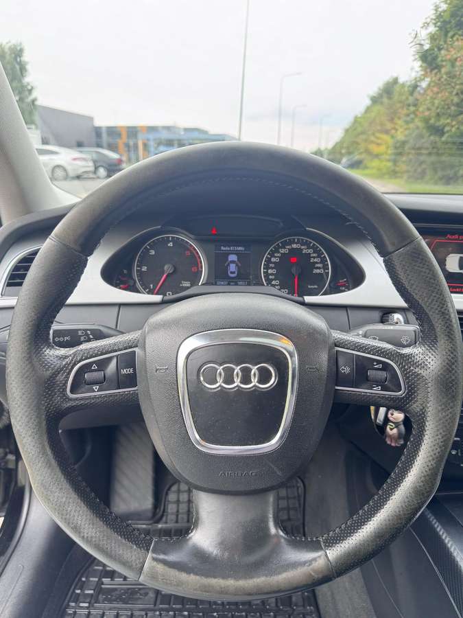 Audi A4, 2.7 l., Седан