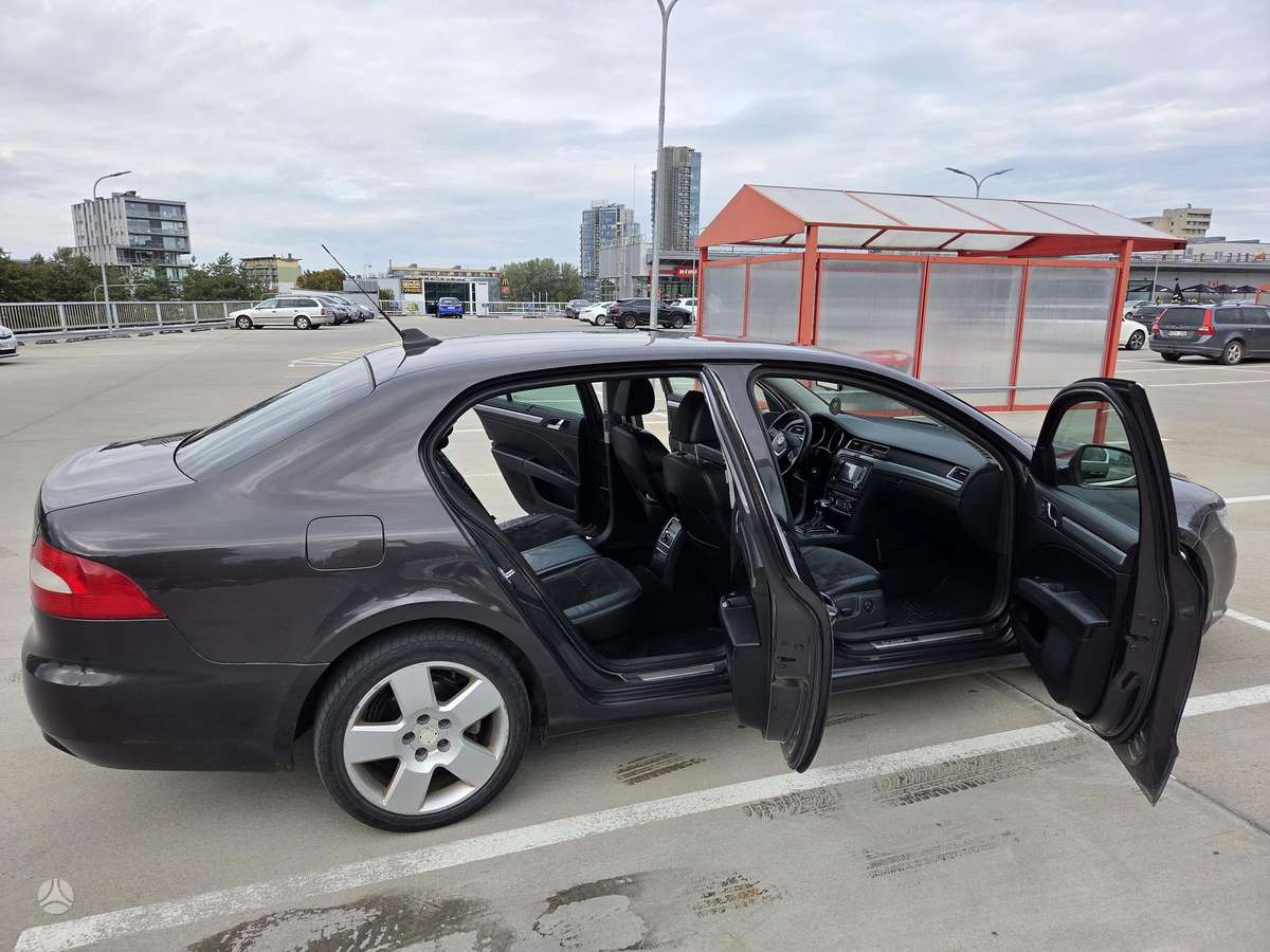 Škoda Superb - 10