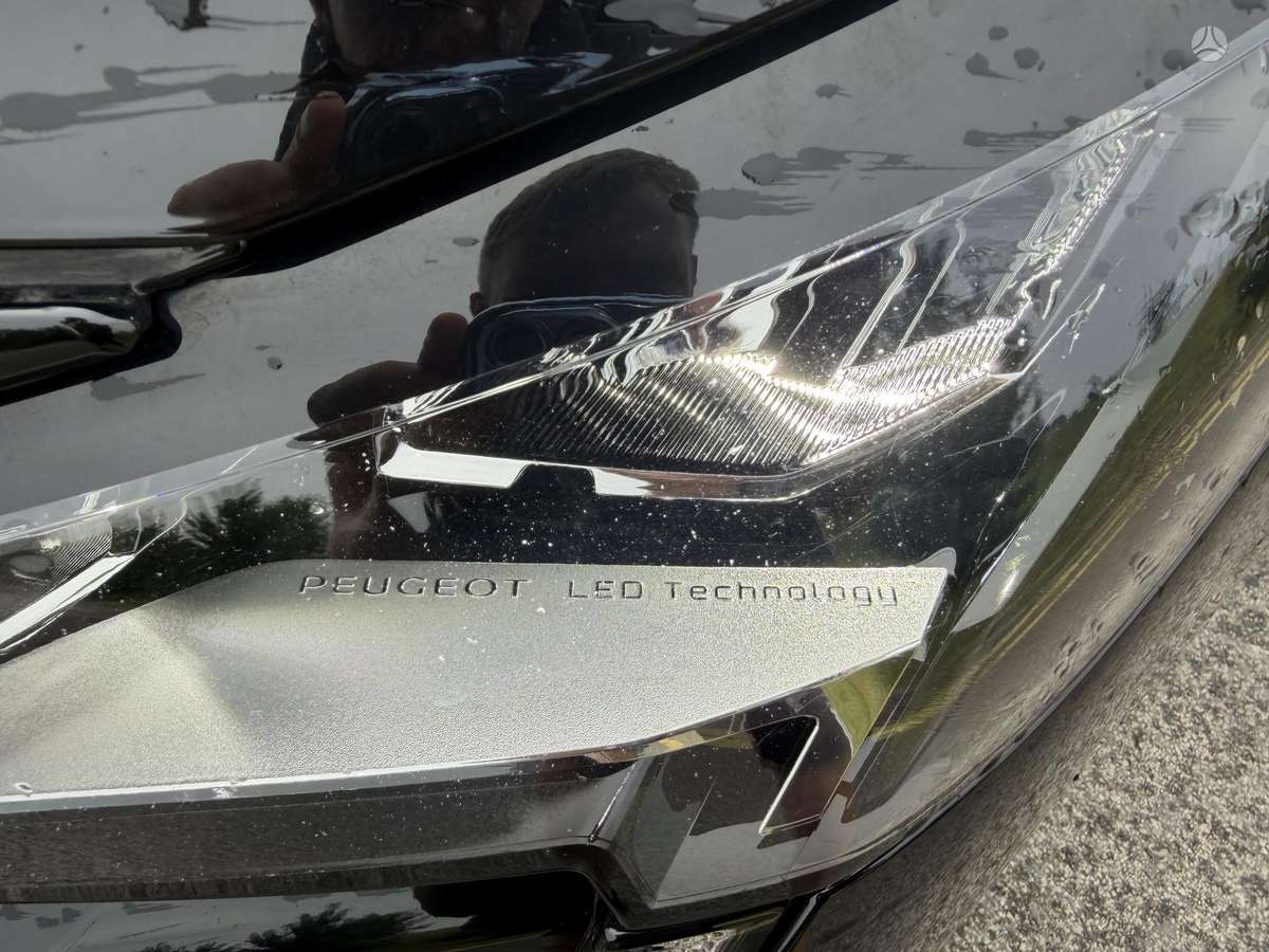 Peugeot 5008 - 10