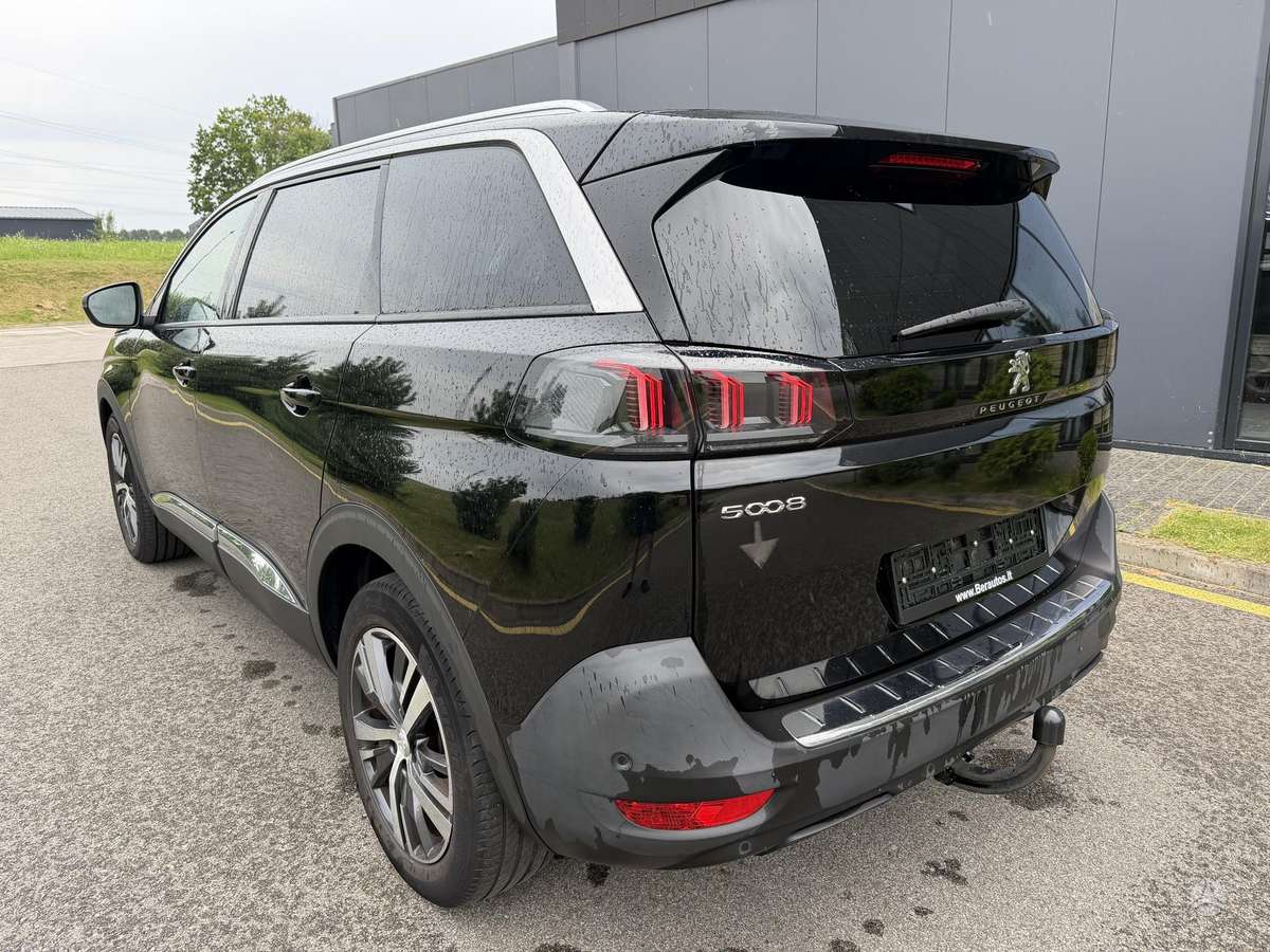 Peugeot 5008 - 8