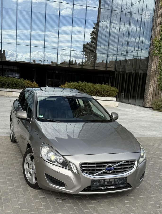 Volvo V60, 2.4 l., Универсал