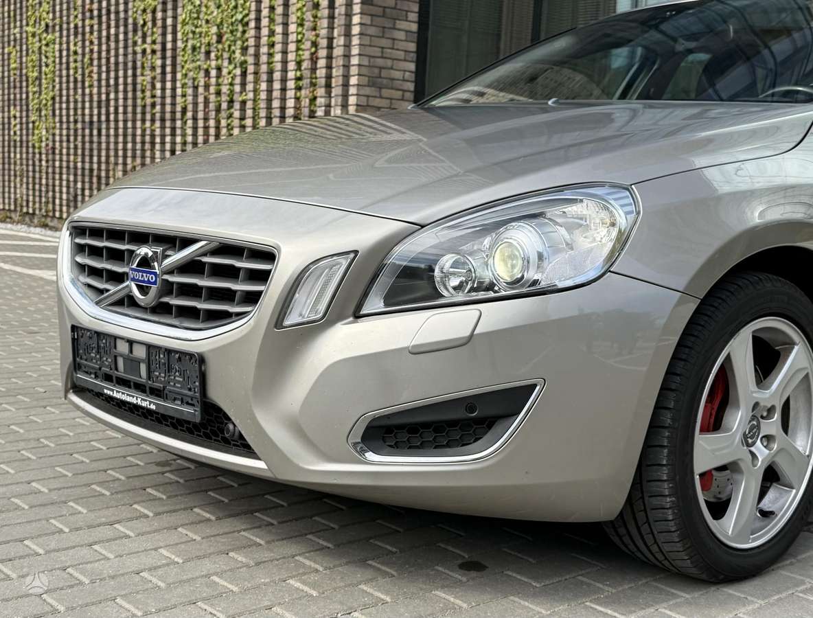 Volvo V60, 2.4 l., Универсал