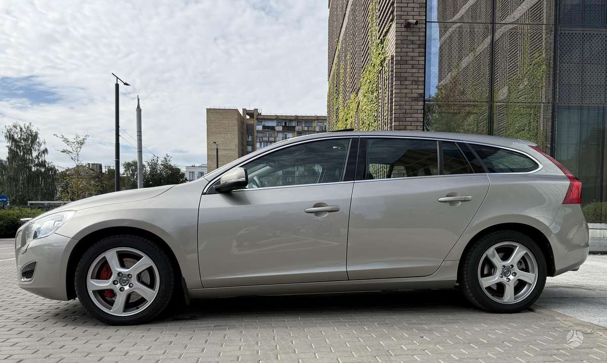 Volvo V60, 2.4 l., wagon