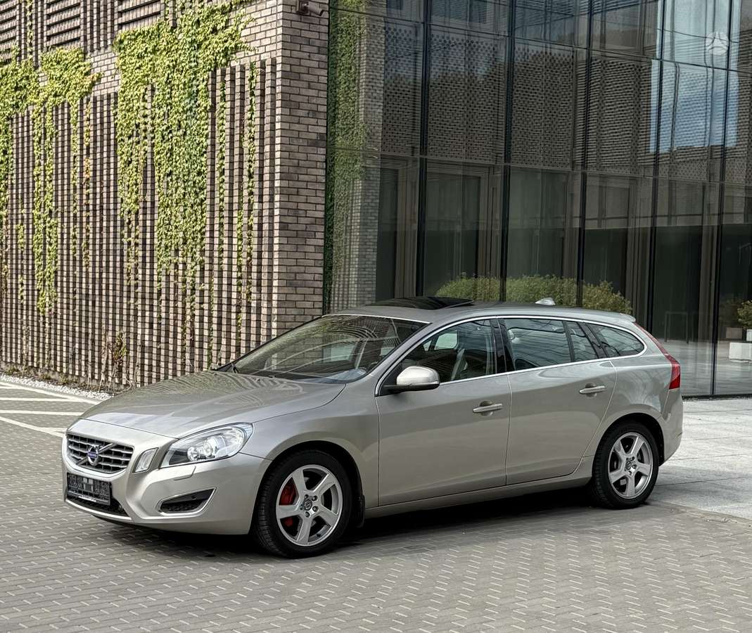 Volvo V60, 2.4 l., universalas