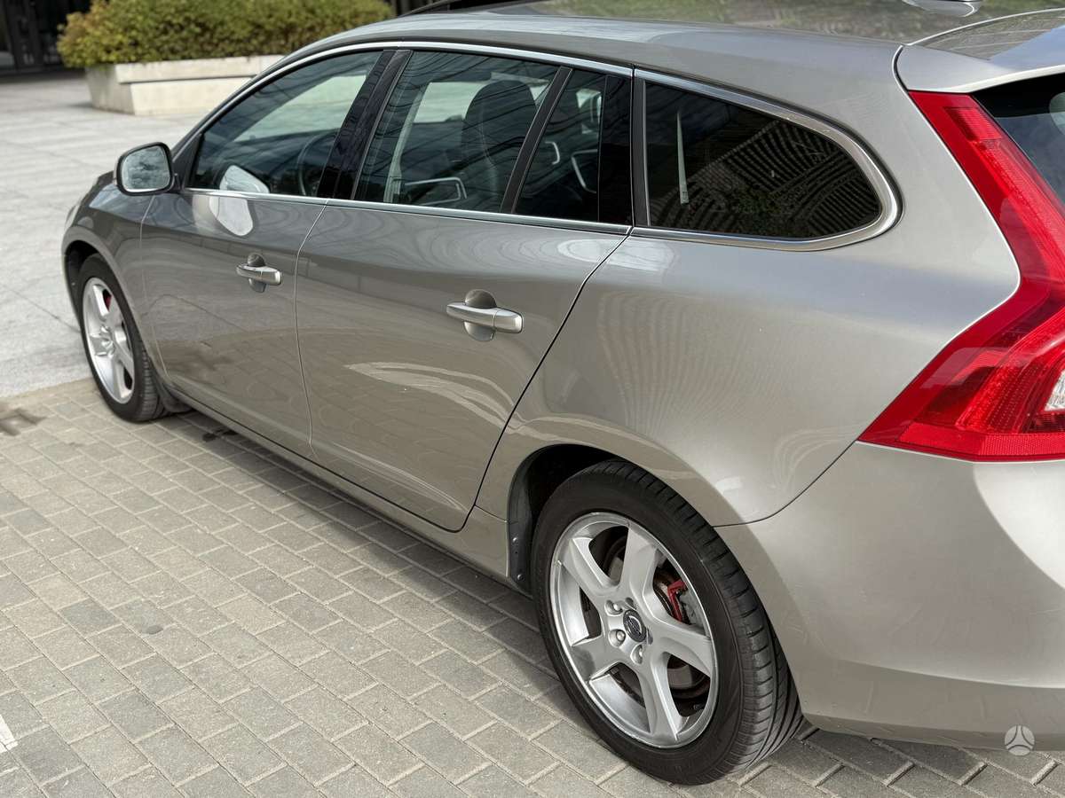 Volvo V60, 2.4 l., Универсал