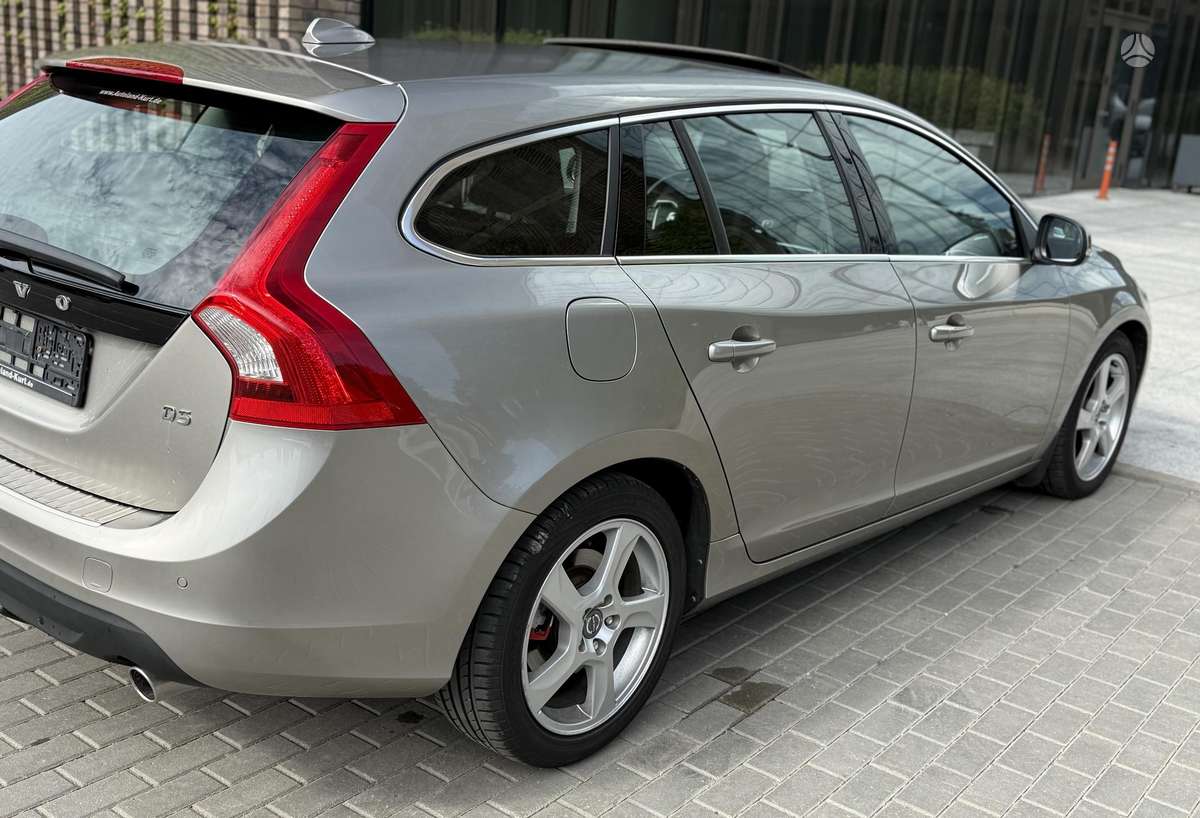 Volvo V60, 2.4 l., Универсал