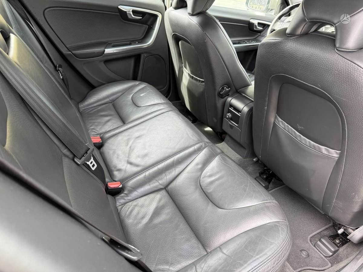 Volvo V60, 2.4 l., Универсал