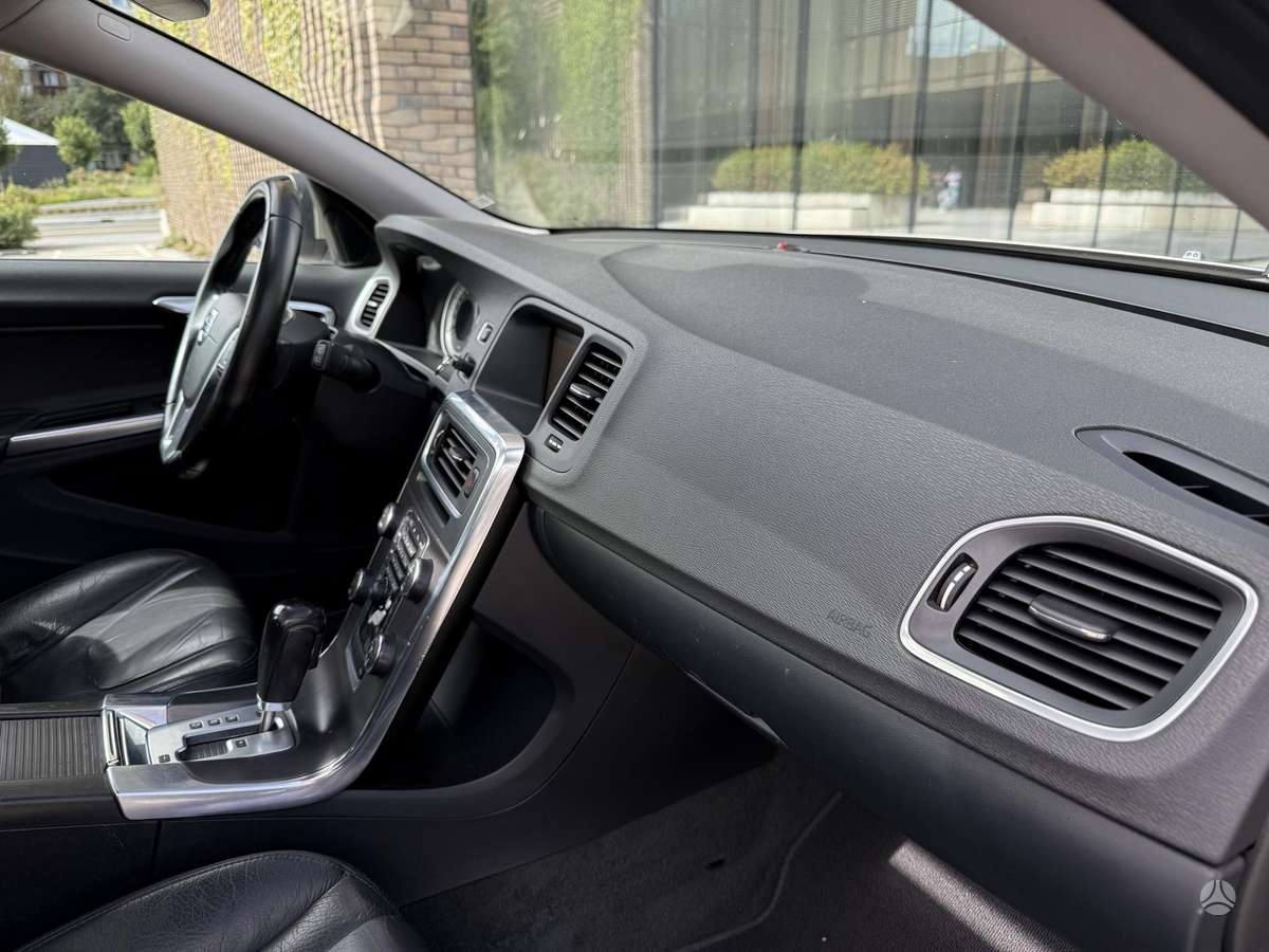 Volvo V60, 2.4 l., Универсал