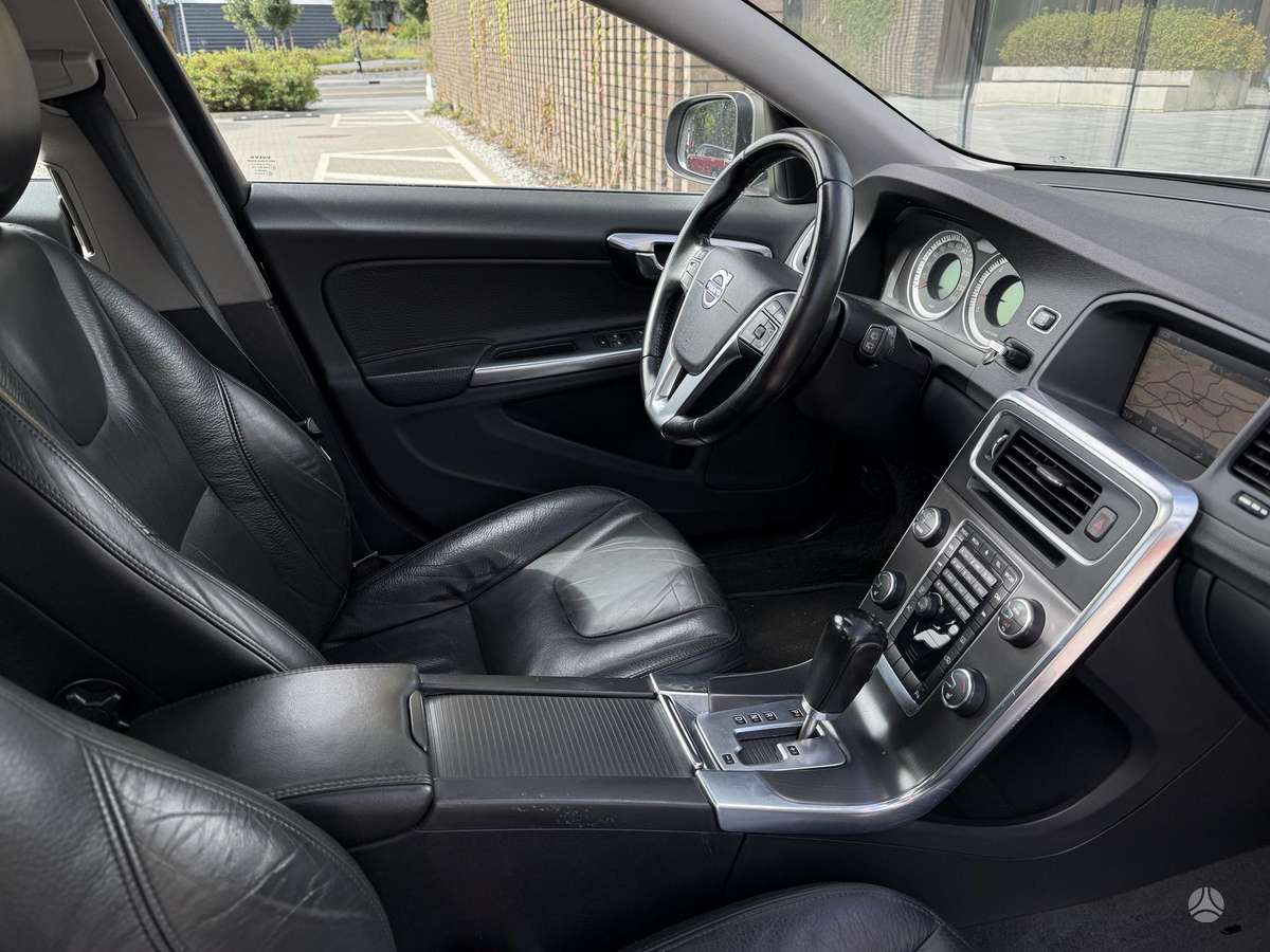 Volvo V60, 2.4 l., universalas