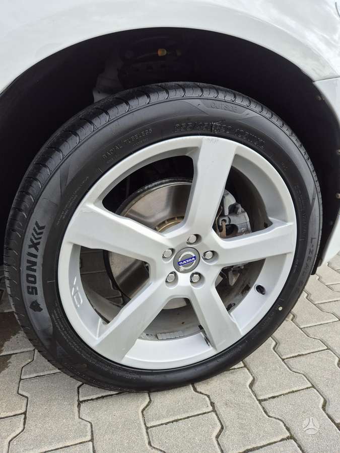 Volvo XC60 - 11