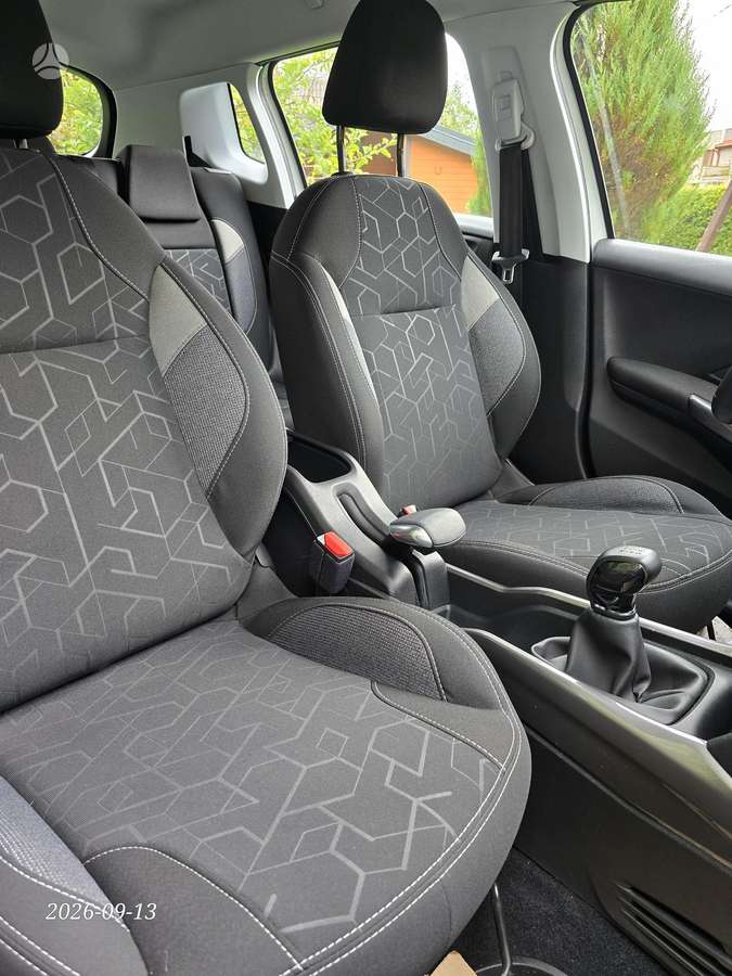 Peugeot 2008 - 11