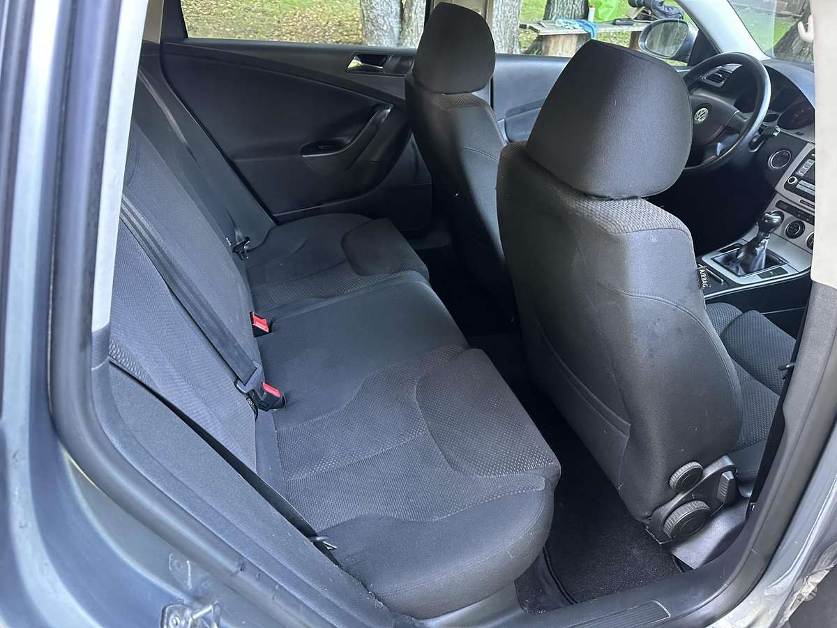 Volkswagen Passat - 10