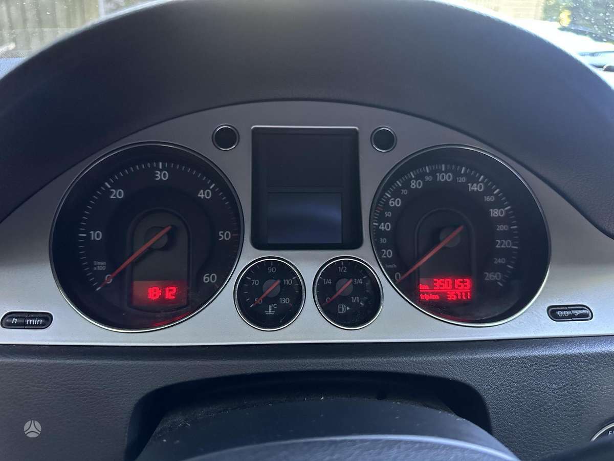 Volkswagen Passat - 9