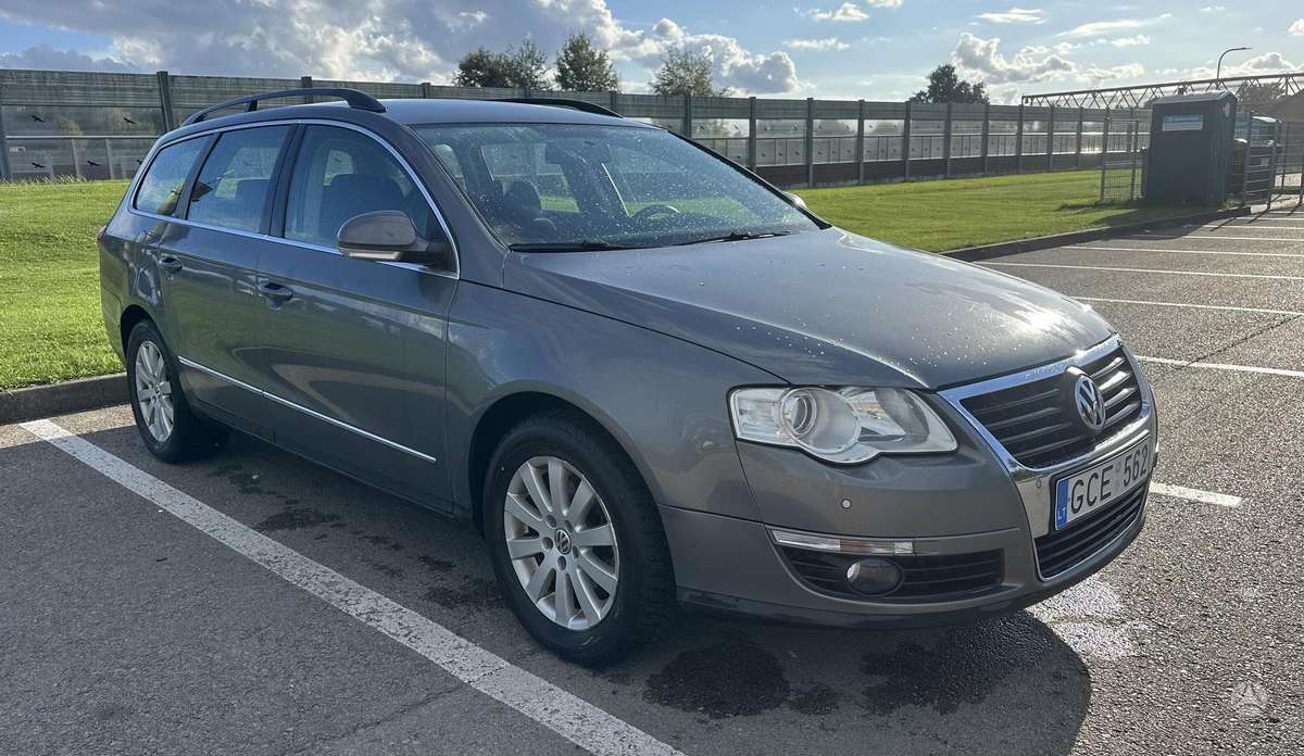 Volkswagen Passat - 2