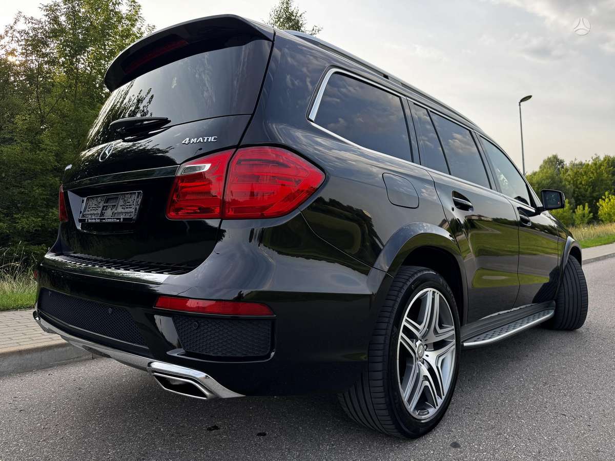Mercedes-Benz GL500 - 4